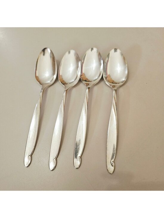 Oneida Other - 4 Oneida Lady Barbara Spoons 6" teaspoons Rogers silverplate delicate elegant di